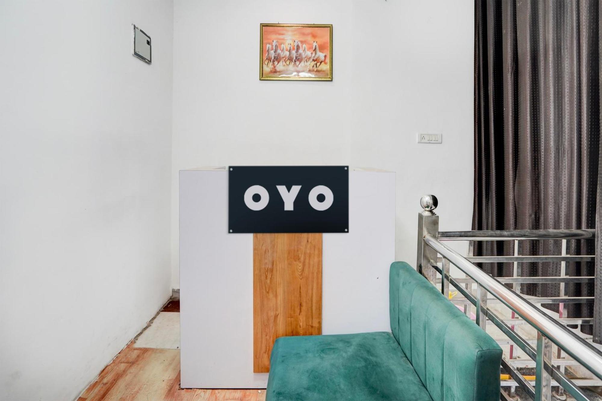 Hotel O Le Empire Stay House 뉴델리 외부 사진