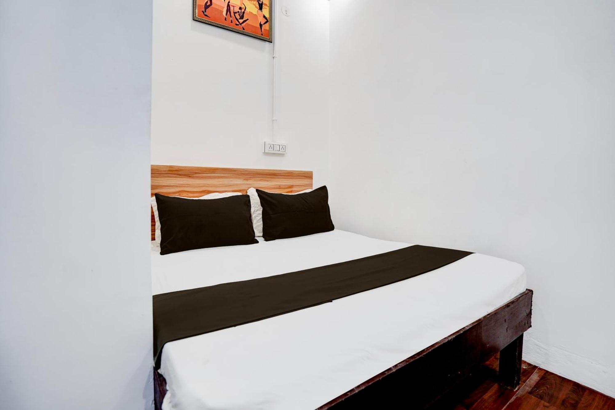Hotel O Le Empire Stay House 뉴델리 외부 사진