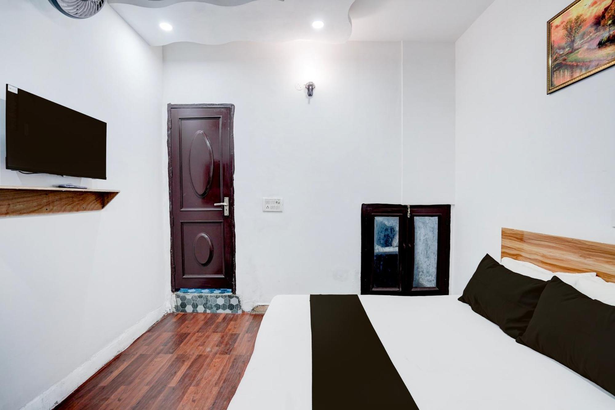 Hotel O Le Empire Stay House 뉴델리 외부 사진