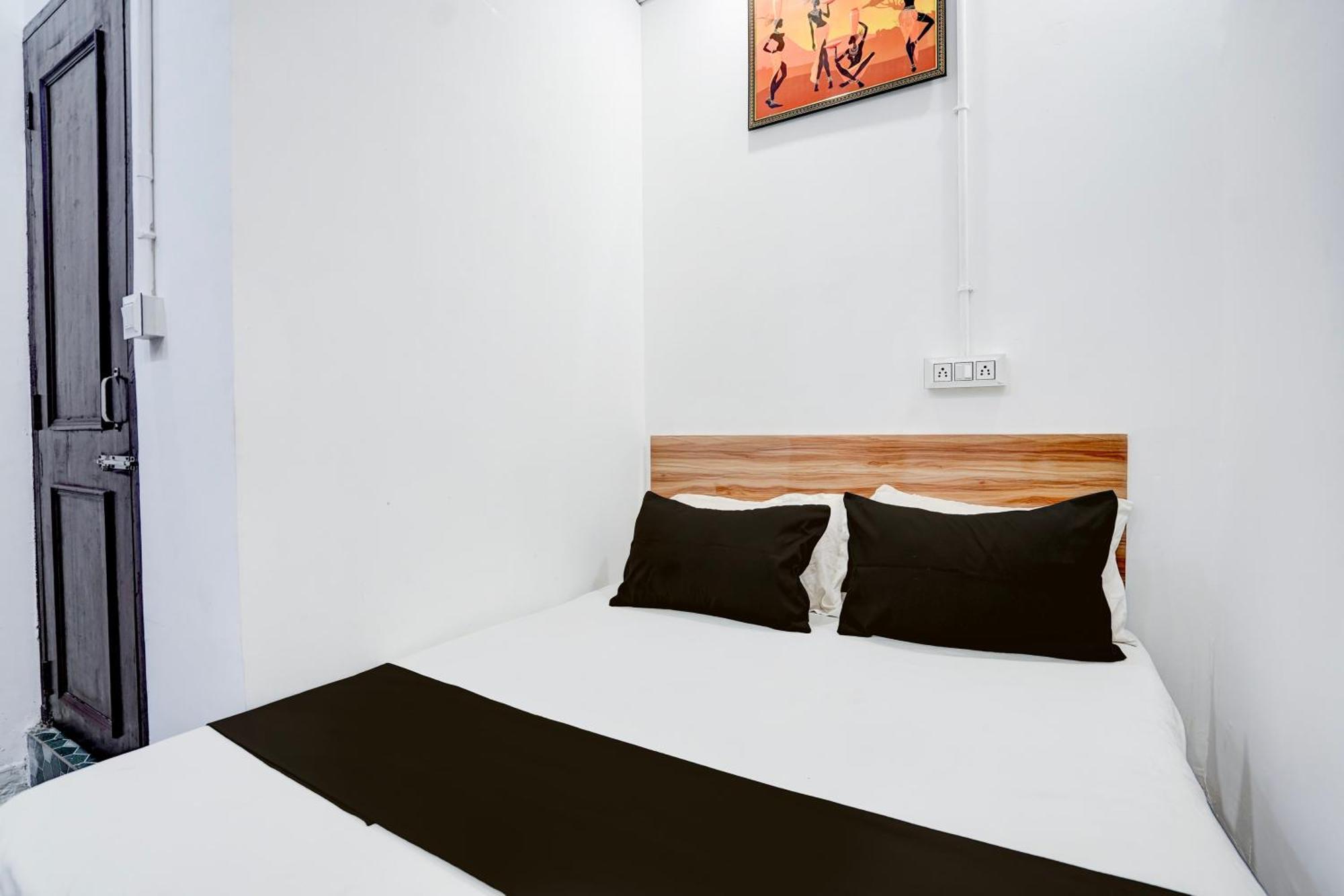 Hotel O Le Empire Stay House 뉴델리 외부 사진