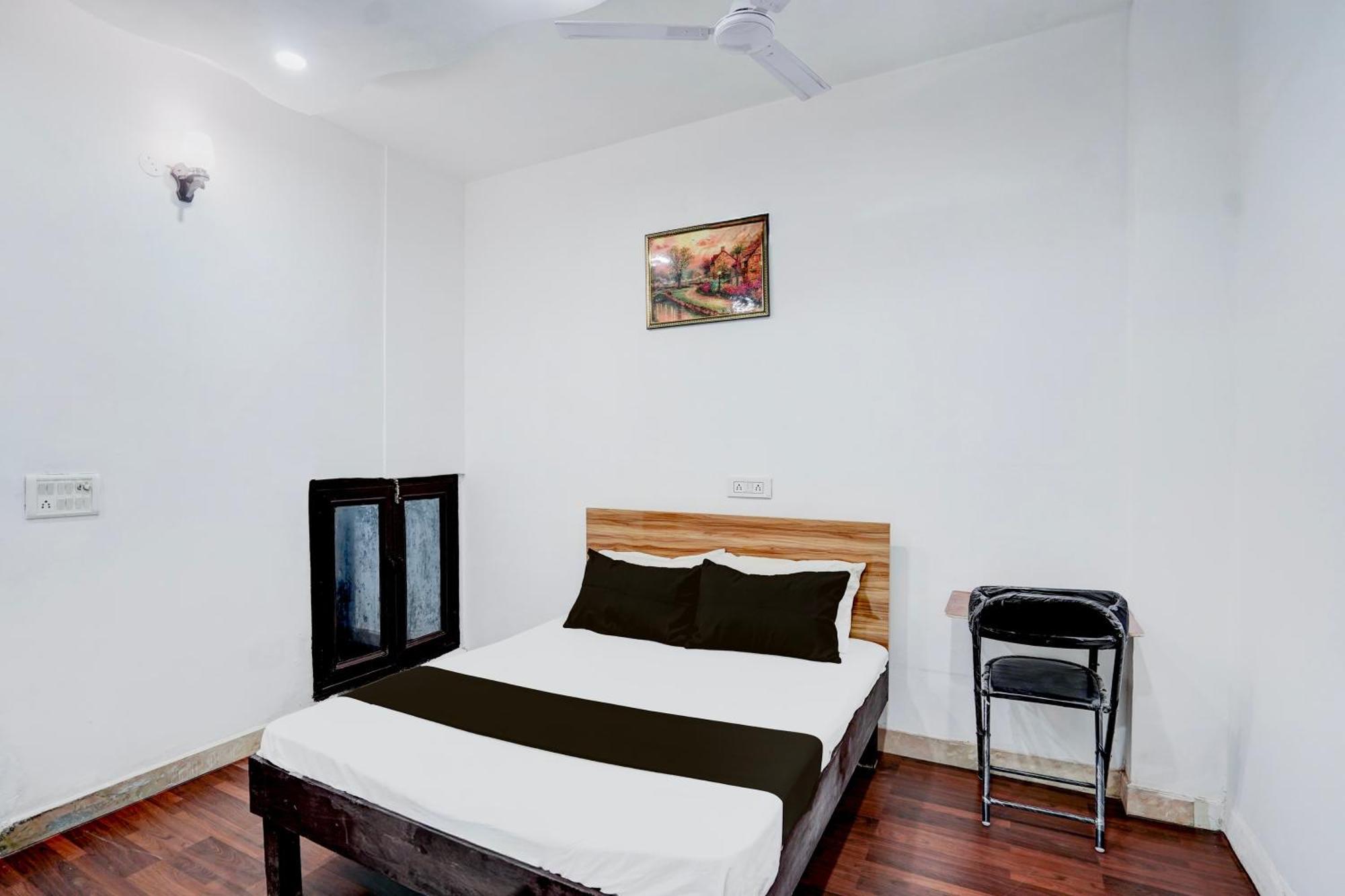 Hotel O Le Empire Stay House 뉴델리 외부 사진