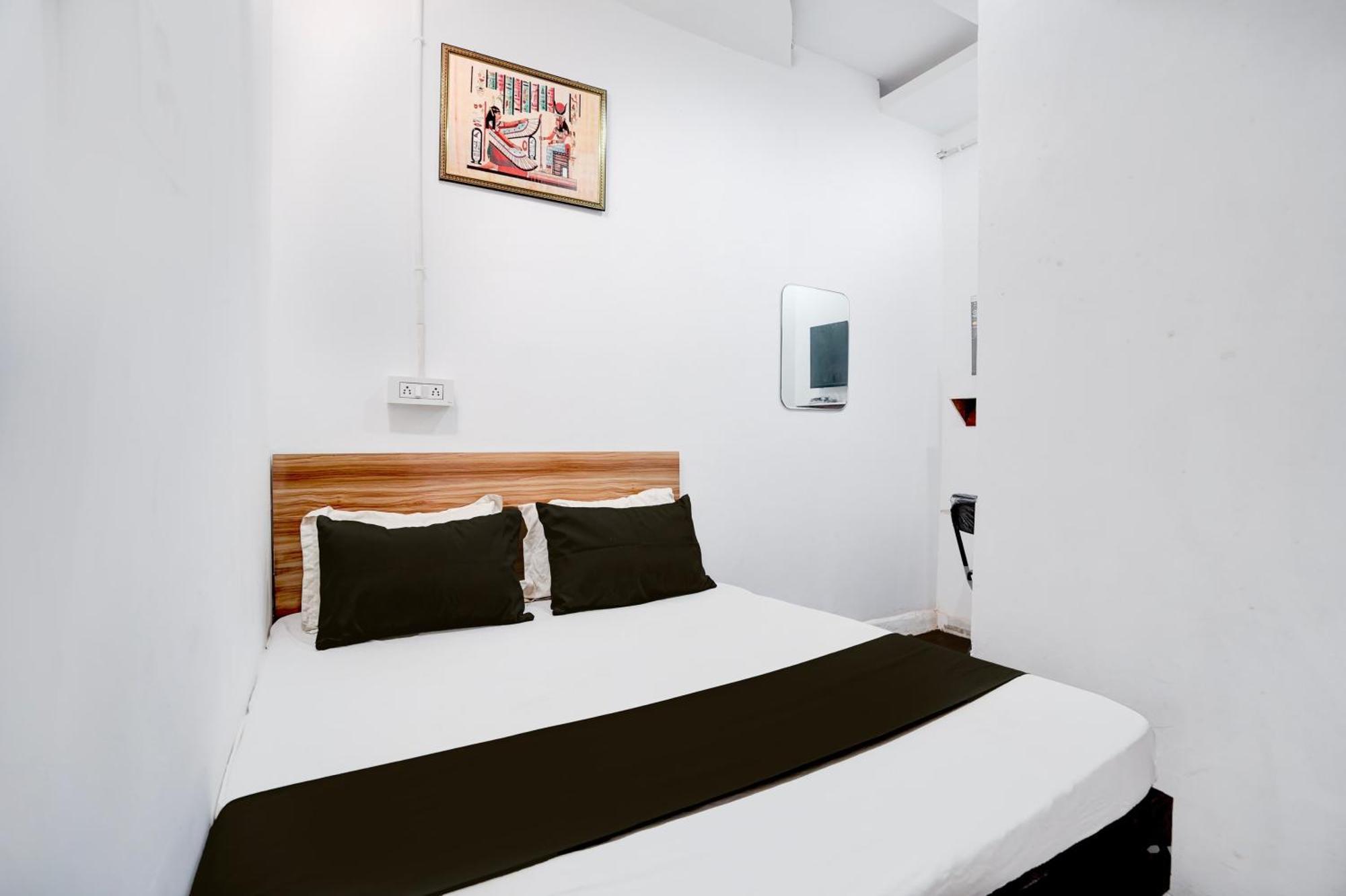 Hotel O Le Empire Stay House 뉴델리 외부 사진